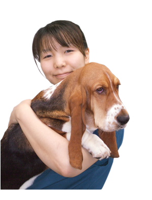 獣医師 金江良子と看板犬ノエルちゃんの写真